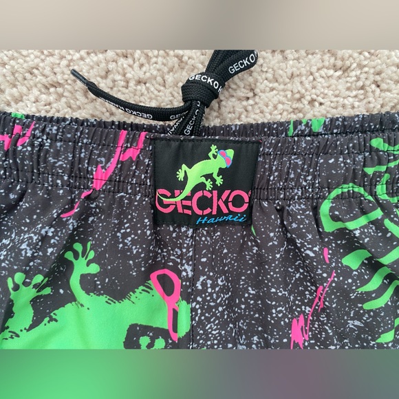 Iconic 1988 Wild Gecko Multiverse Beach Pants - NWOT - Picture 7 of 7